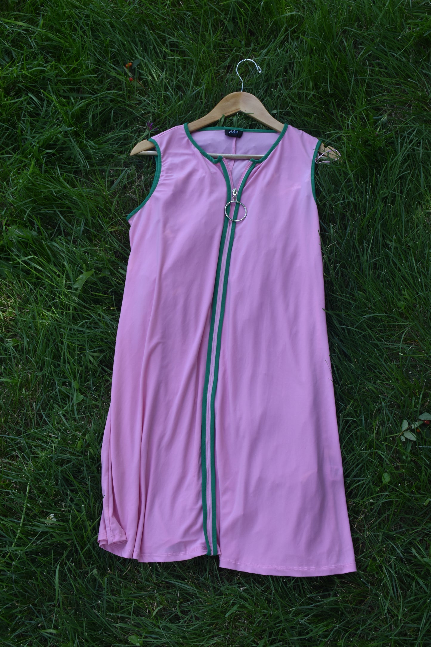 Pink & Green Sleeveless Straight-line Dress